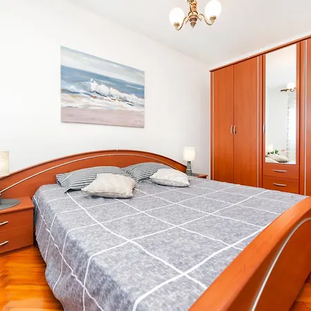 Apartment Ana
