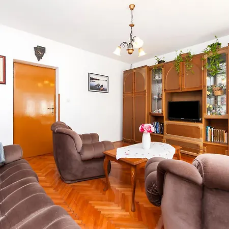 Ana Apartment
