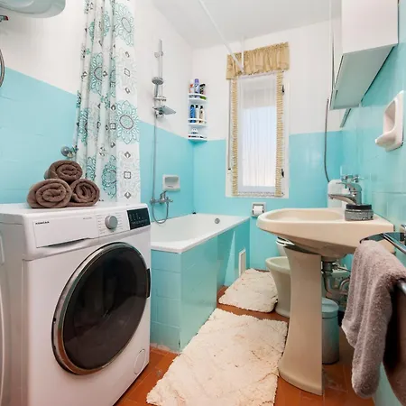 Ana Apartment Orbanici
